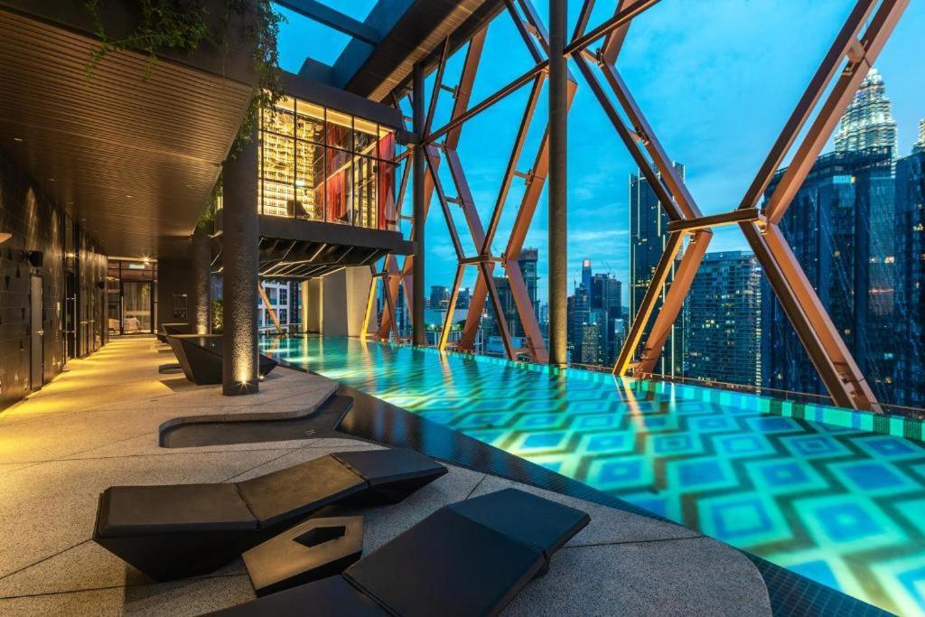 Scarletz Suites Klcc By Luxe Suites Kuala Lumpur Esterno foto