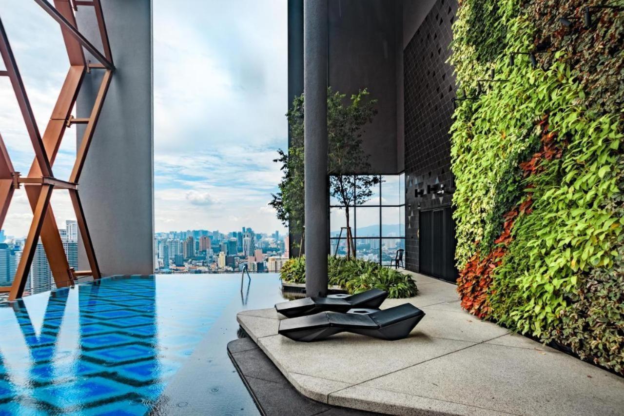 Scarletz Suites Klcc By Luxe Suites Kuala Lumpur Esterno foto