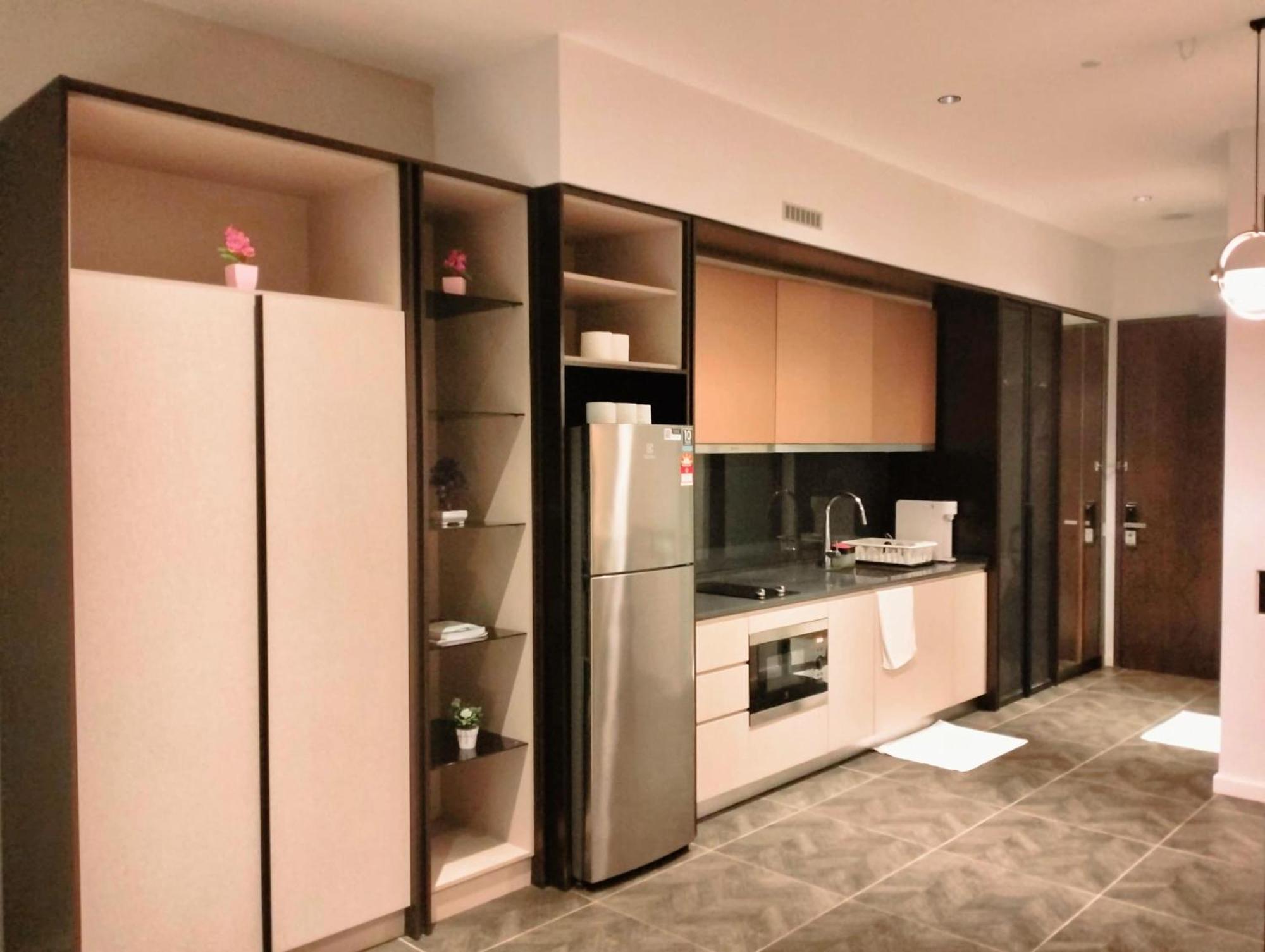 Scarletz Suites Klcc By Luxe Suites Kuala Lumpur Esterno foto