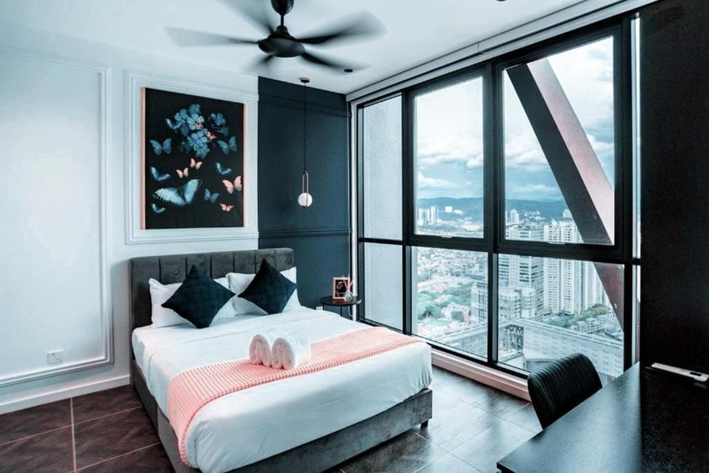 Scarletz Suites Klcc By Luxe Suites Kuala Lumpur Esterno foto